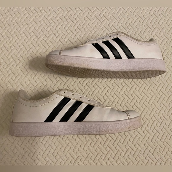 Adidas Grand Court Sneakers - Big Kid Size 3 - VGUC - Picture 3 of 5